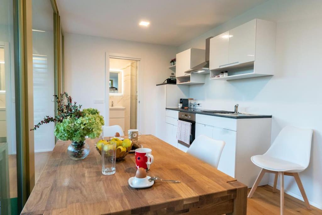 Holiday House Hona Lux Velike Lasce Ngoại thất bức ảnh