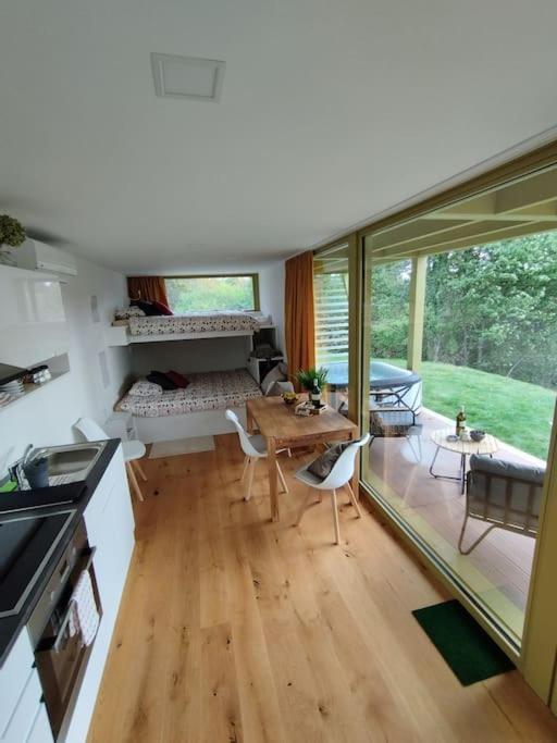 Holiday House Hona Lux Velike Lasce Ngoại thất bức ảnh